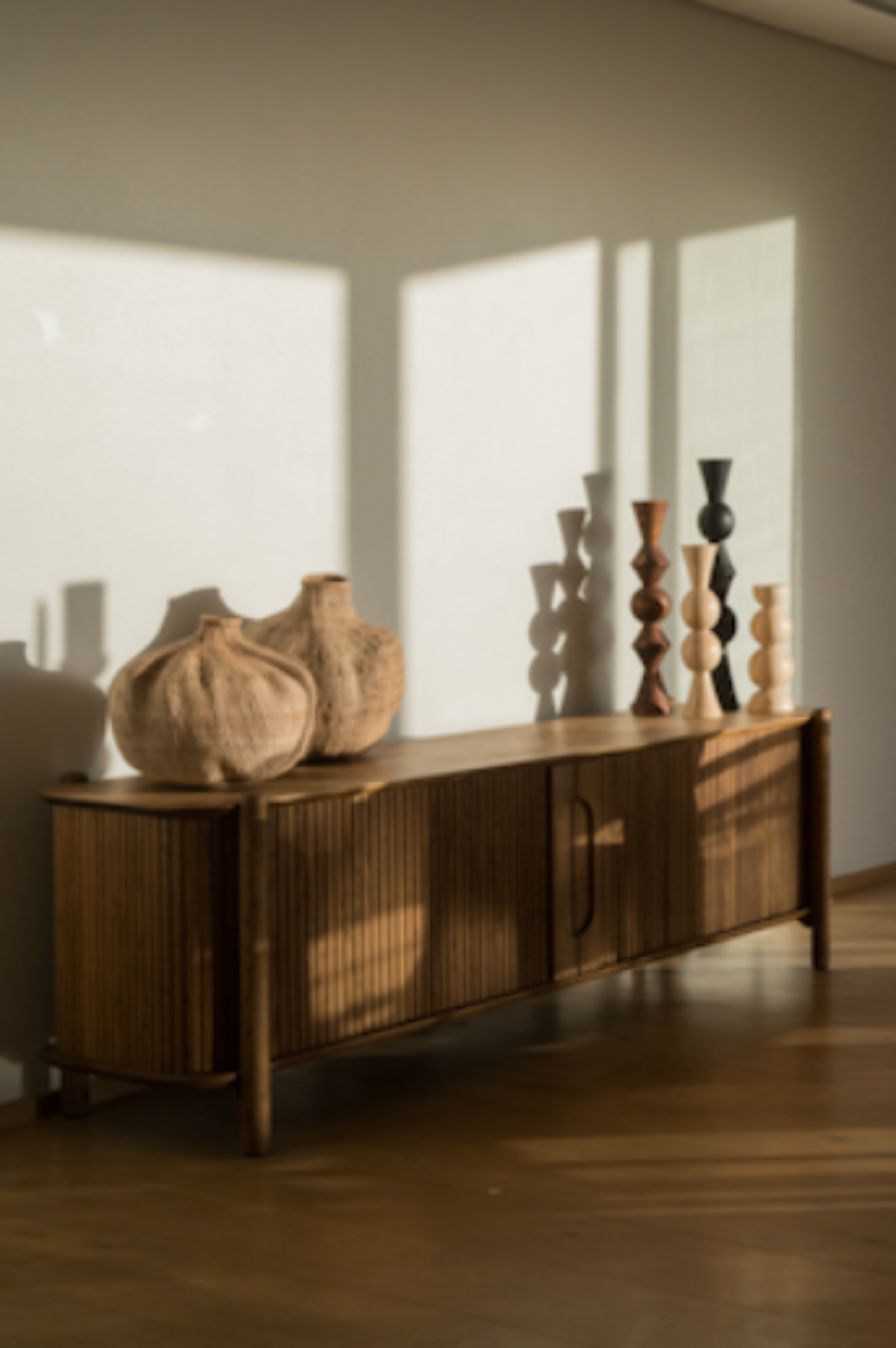 Wooden decorative items and woven garlic gourds
