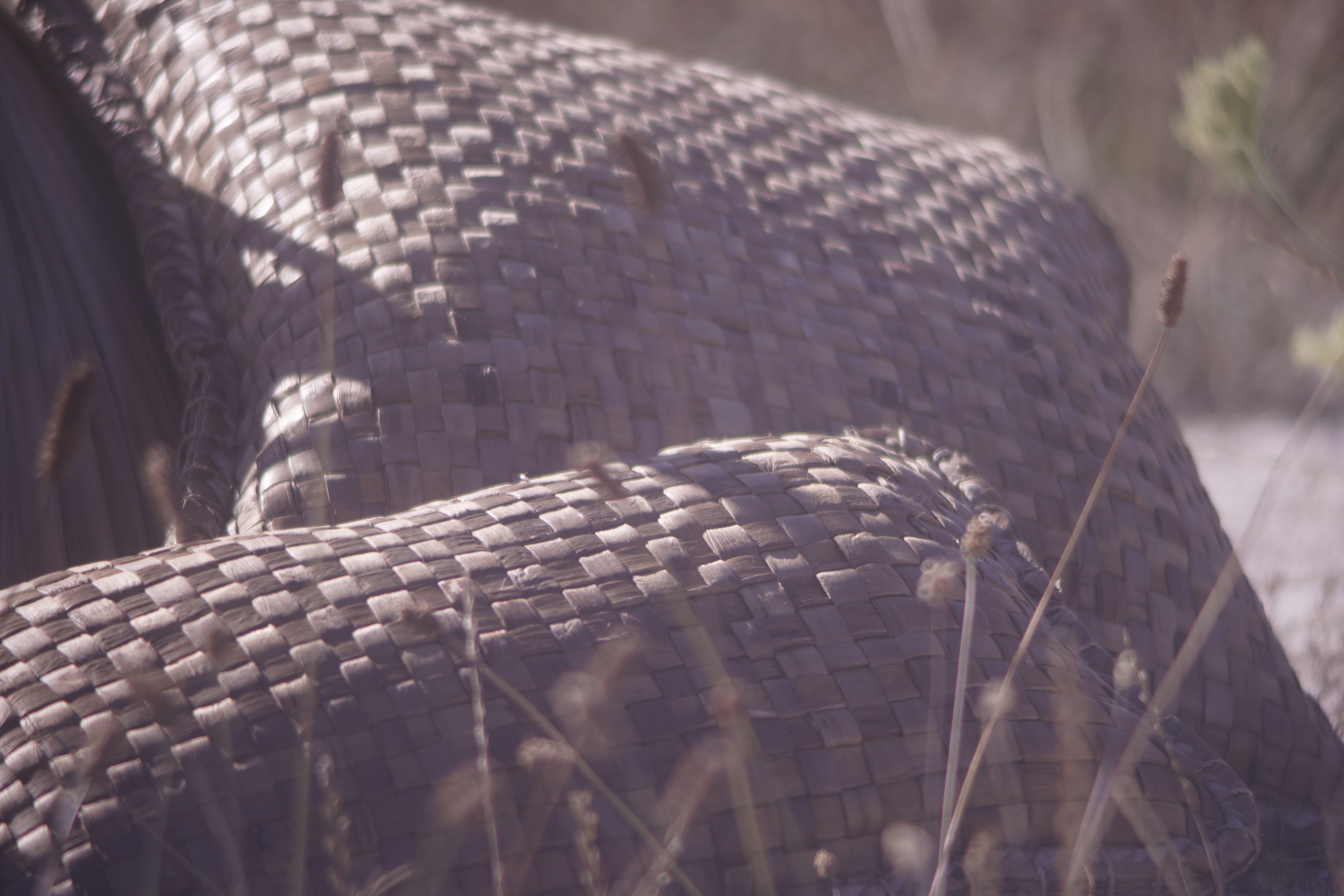 Crispy woven cushions