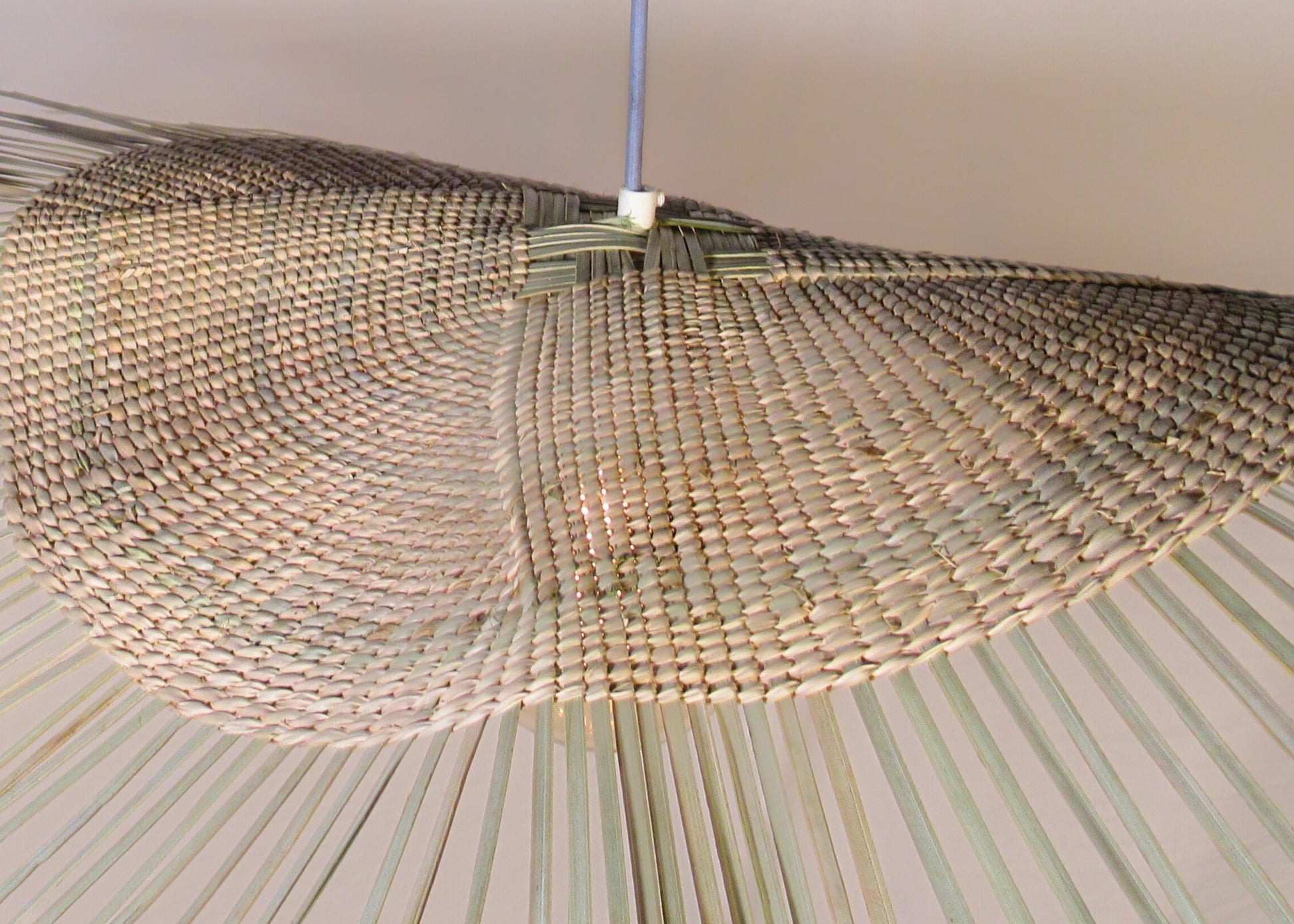 Woven pendant ilala grass handmade custom
Modern interior designer lighting fixtures and lampshades, hand woven, locally made for lodges, restaurants, hotels, interior design projects
Living room statement hanging light with dense tight weave 
