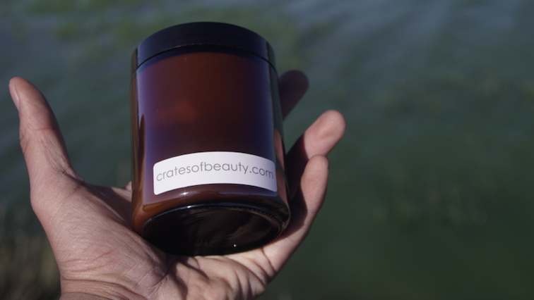 Soy candles in amber glass jar with lid